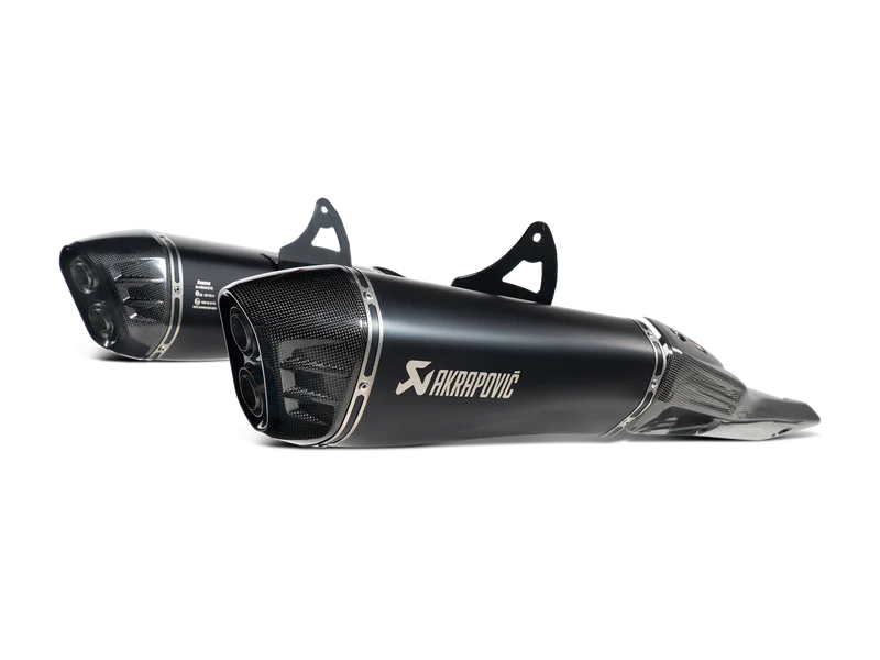 S-S13SO4-HRAATBL/1 | AKRAPOVIC | Suzuki GSX-1300R Hayabusa 2025-26 | Slip-On Line (Titanium)