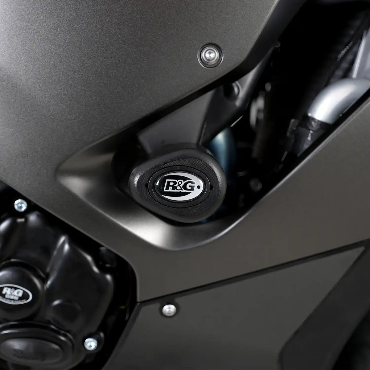 R&G | R&G Aero Style Black Crash Protectors for Kawasaki Ninja ZX-10R (2011-2020)