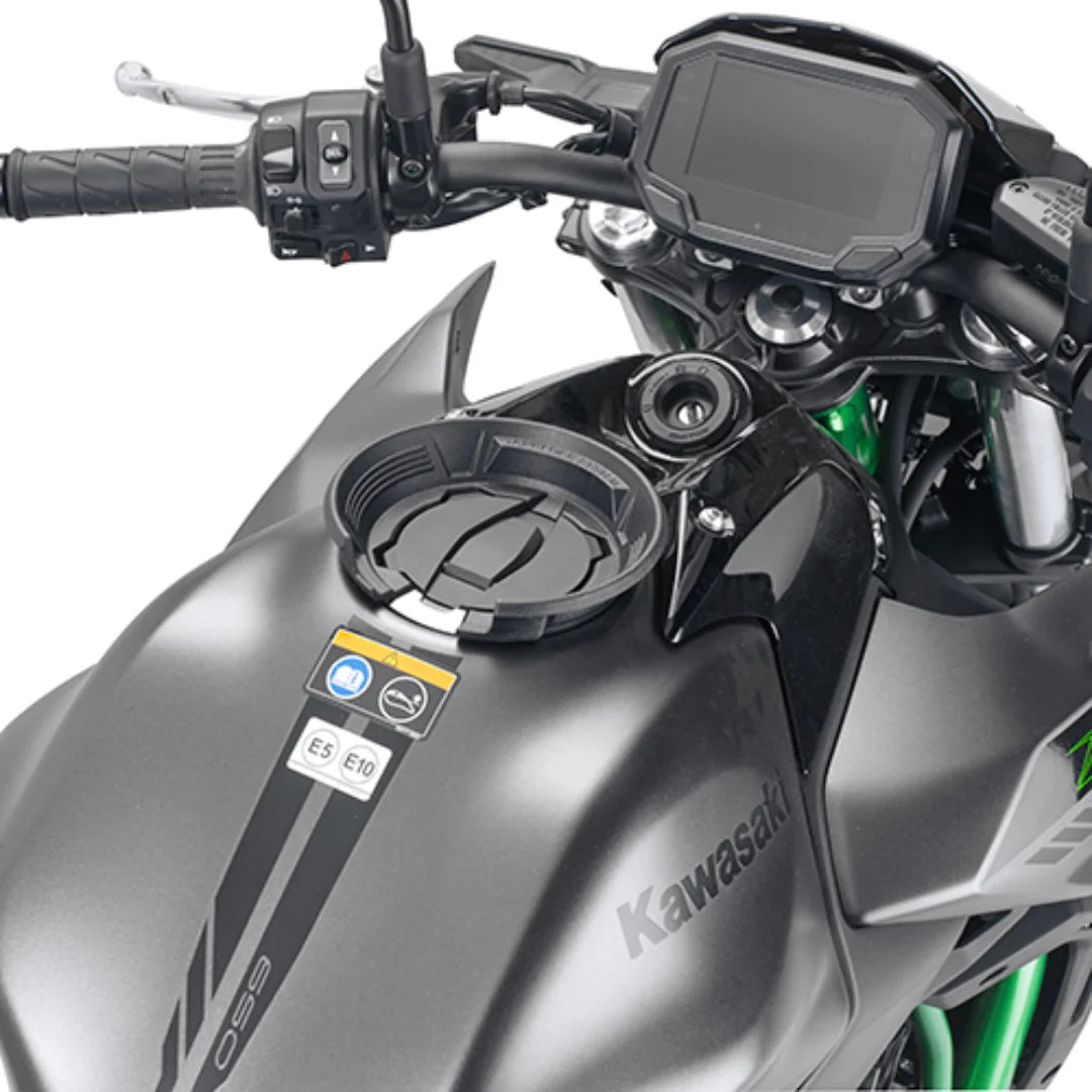 GIVI | BF81 Specific flange for Kawasaki Z650 anklock Flange