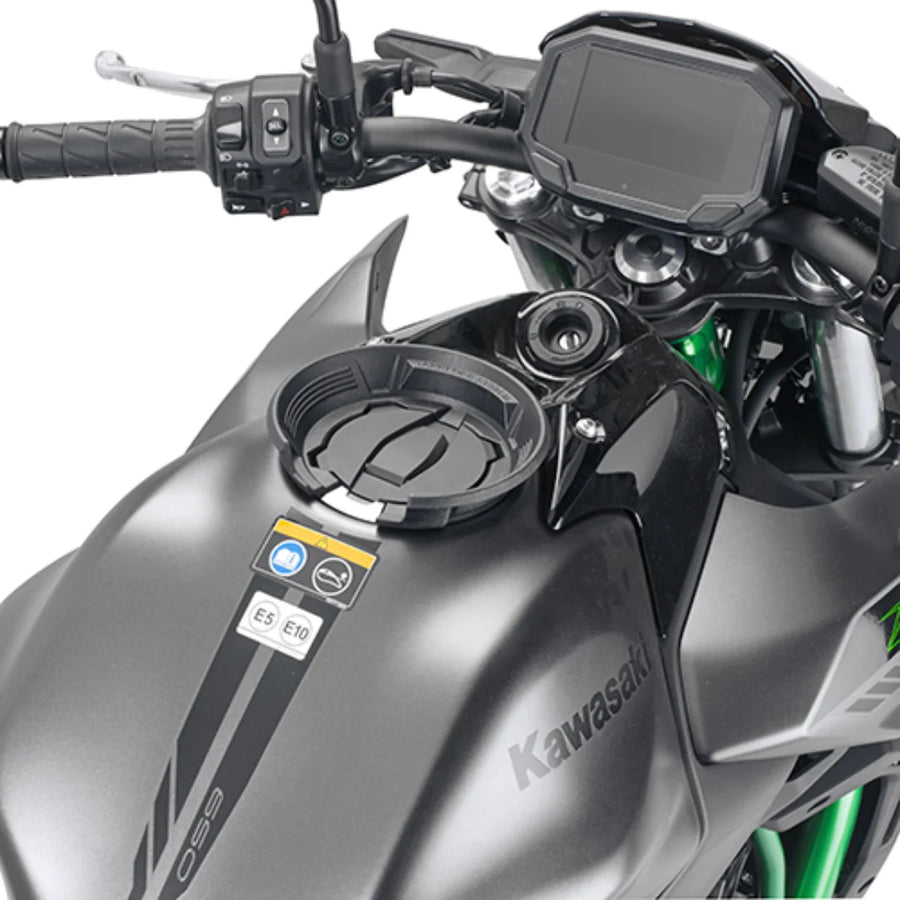 GIVI | BF81 Specific flange for Kawasaki Z650 anklock Flange