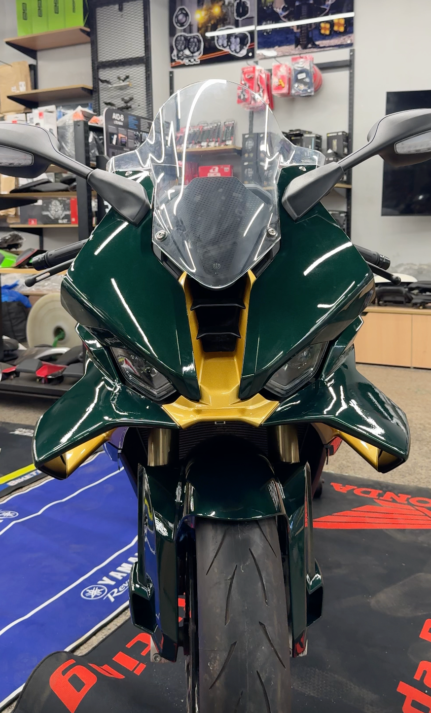 AXXON | BMW S1000RR British Racing Green & Gold Body Kit (2023–2026 Fitment)