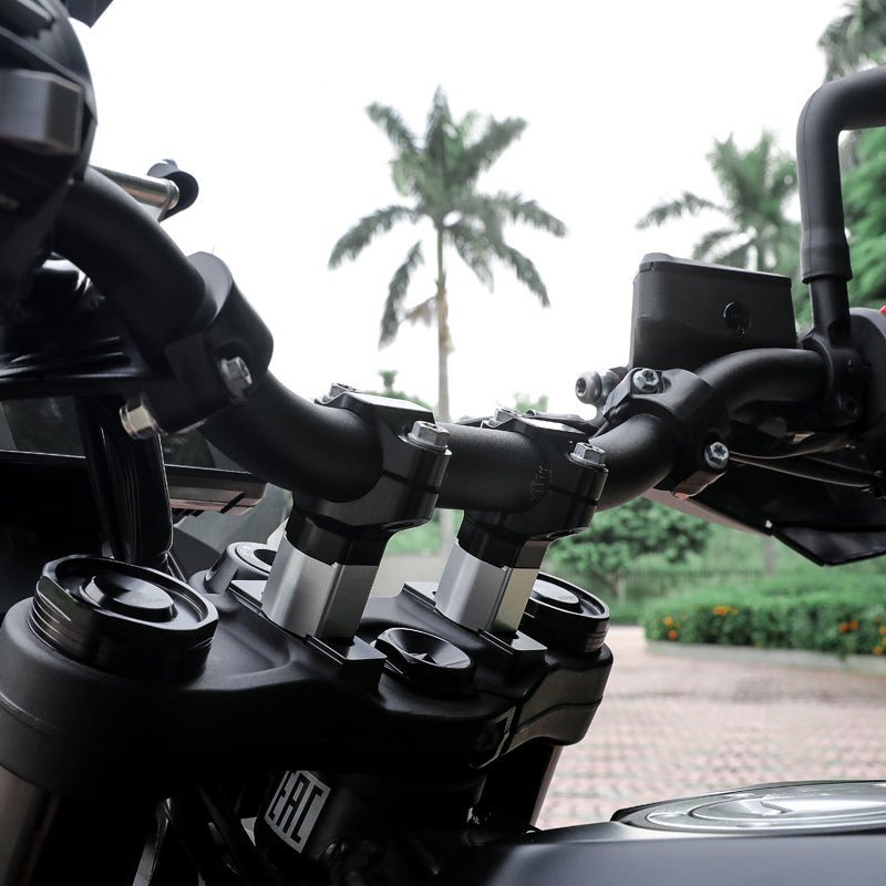 10.3.02221.001.11 | LOBOO | LOBOO 19mm Handlebar Risers for KTM 390/790/890/1290 & Husqvarna Norden 901 | CNC Aluminum