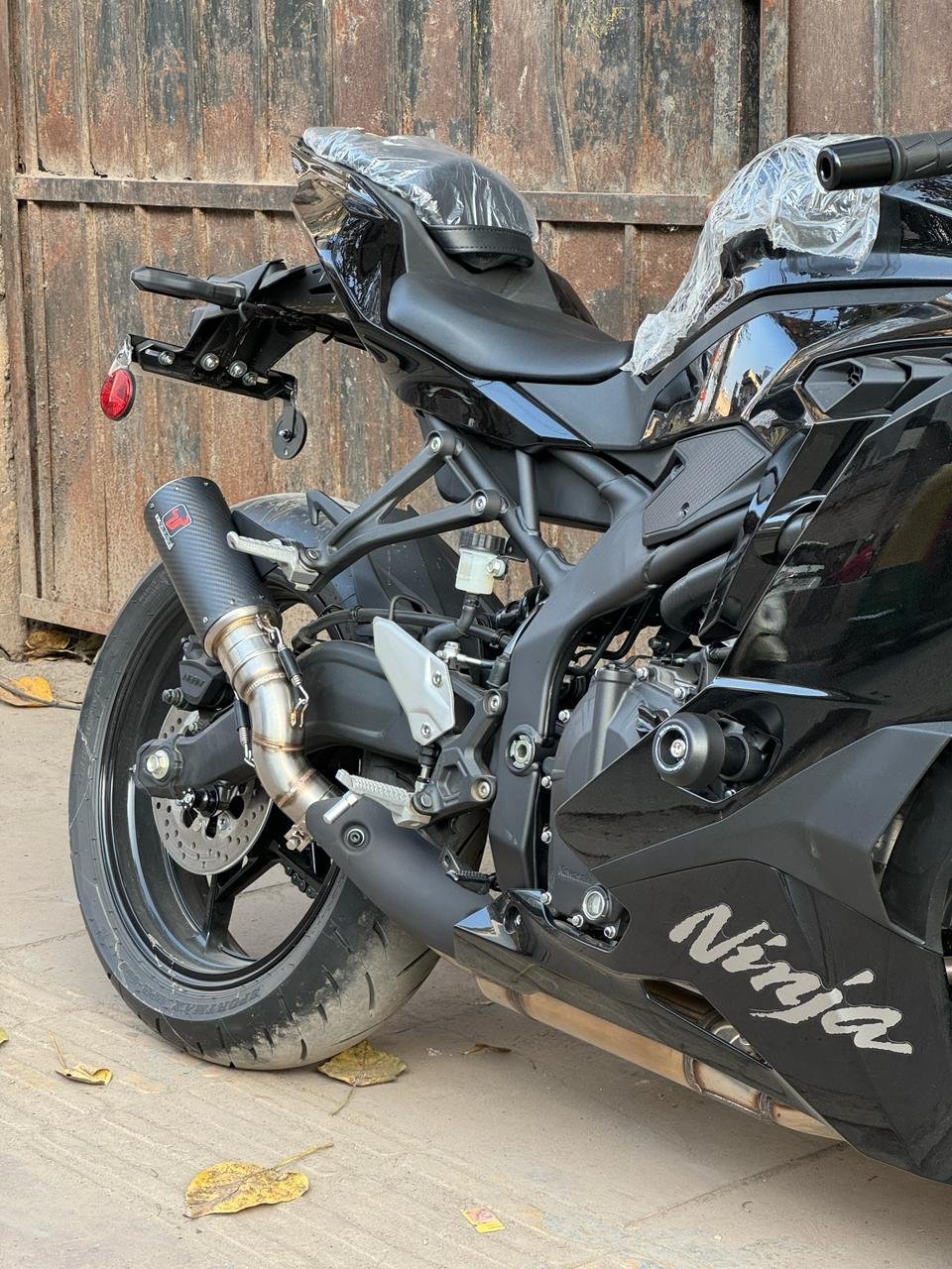 BLK-11156 | Kawasaki | NINJA ZX-4 R / RR | 2023 - 2024 | Ixil | DC1 EXHAUST - Image 3